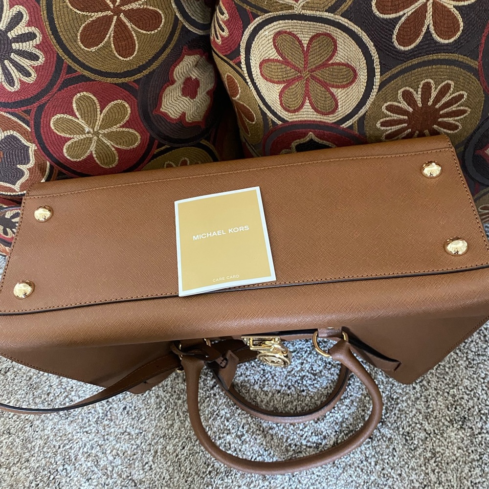 Michael Kors Large Hamilton bag NWT luggage color - Picture 3 of 6
